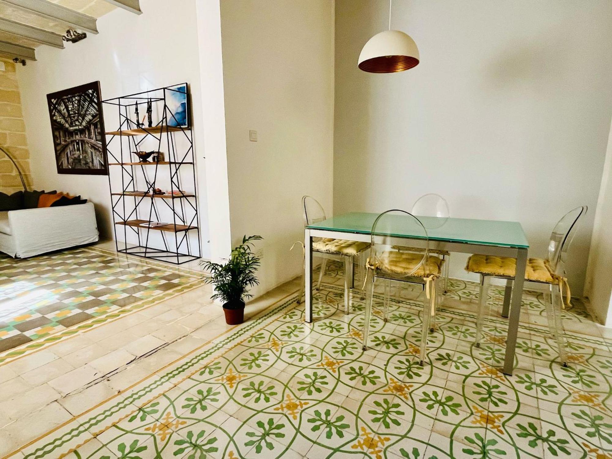 Cozy Charming Apartment In Old Bakery Street 瓦莱塔 外观 照片